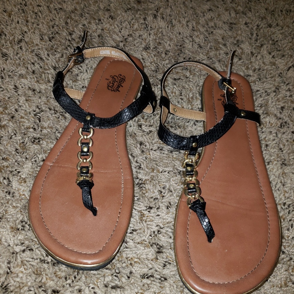 Chained Sandles